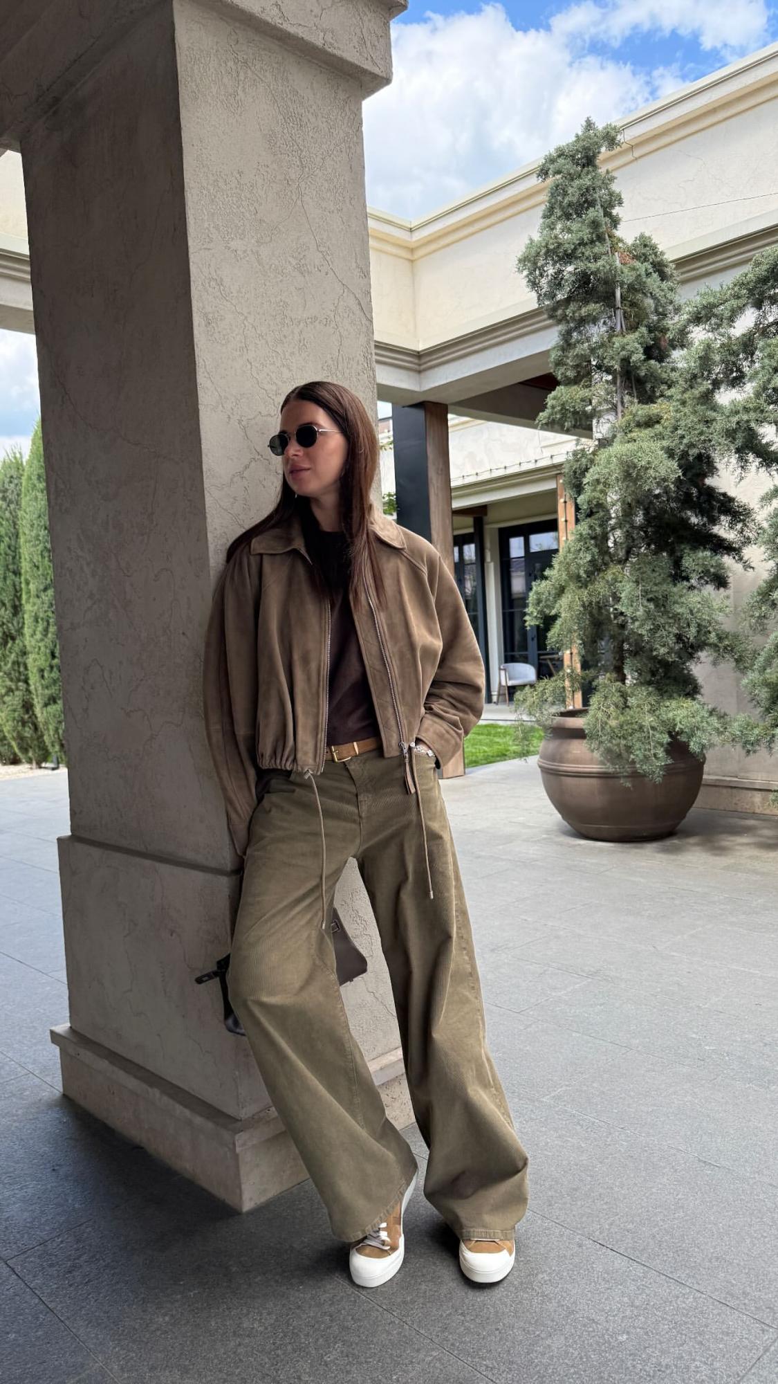 Як носити бомбер у 2025: стильний приклад від дружини Усика